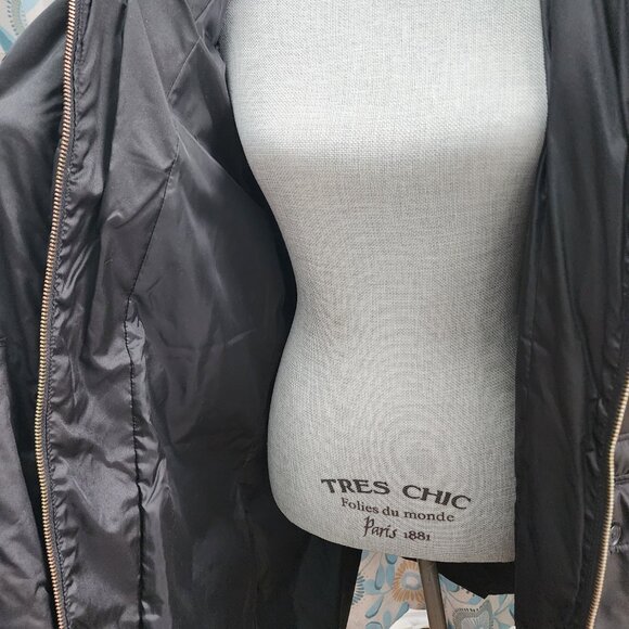 Landsend Long Black Puffer Coat with Faux Fur Collar - Picture 5 of 9